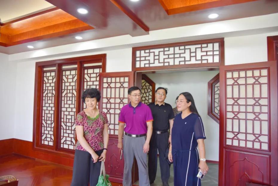 荣成市政协到明德学院参观调研(一）