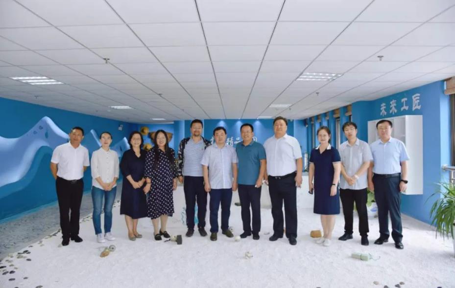 民盟中国社会科学院委员会到明德学院参观调研
